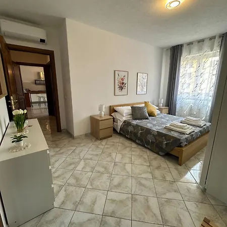 아파트 Yellow Spring - Intero Con 2 Bagni A 20 Minuti Dalle Spiagge 올비아